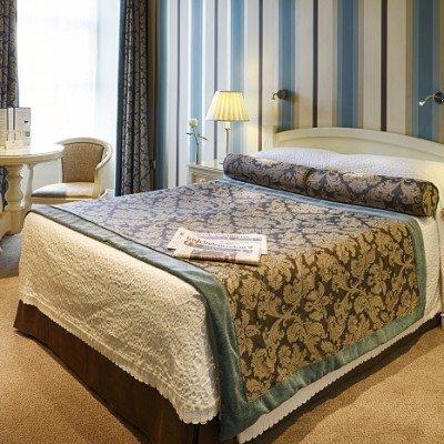 The Lake Hotel Std bedroom